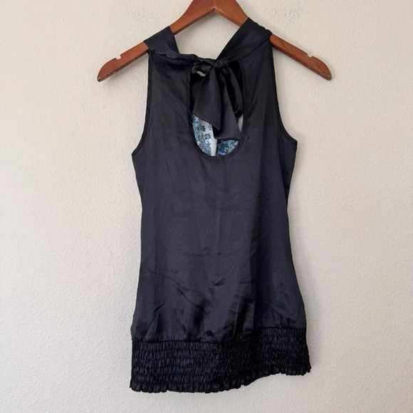 Studio Y Blouse Top Juniors Size XS Blue/White Halter Style Tie Back Key Hole - Picture 11 of 12